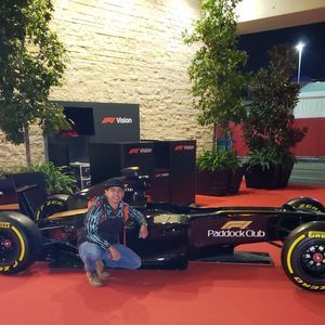 Meet your Posher, Christopher